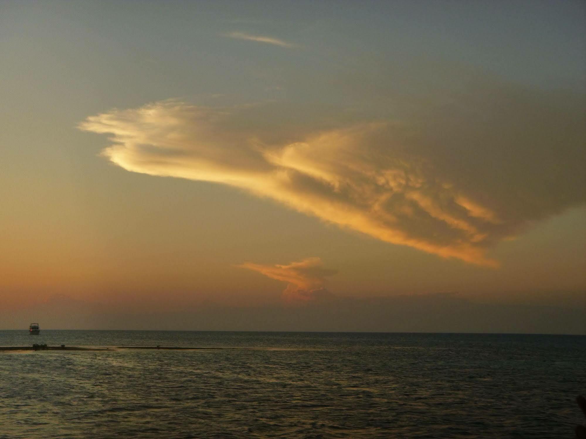 Isla Marisol Resort 外观 照片